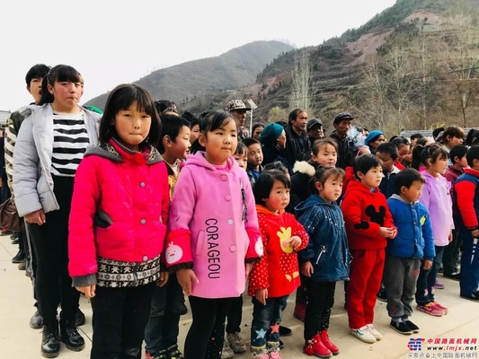 七进甘肃 雷沃公益情暖西北留守儿童