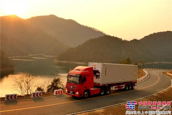 以公路运输设备促进现代物流产业发展，徐工重卡协办中国（徐州）智慧物流国际发展大会