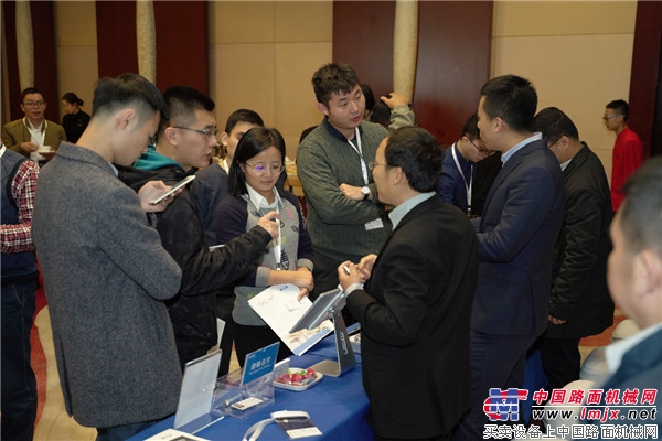 第八届中国国际柴油发动机峰会在北京顺利召开