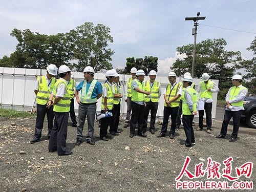 中铁国际总经理鞠国江一行到印尼雅万高铁项目检查指导工作