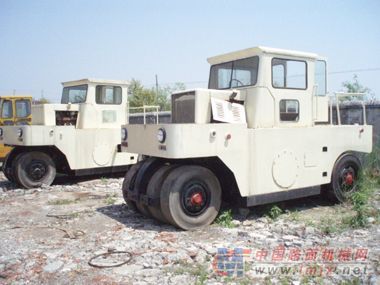 供应徐州胶轮PL16压路机，CA25,CA30双驱动振动压路机