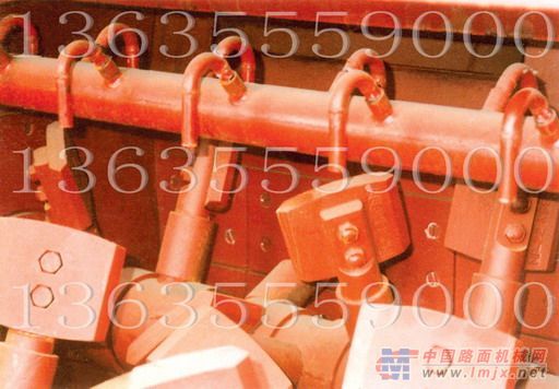 日工沥青搅拌叶片、衬板、除尘袋、翻料板、搅拌臂、筛网、送料斗