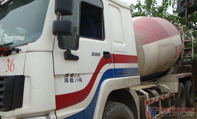 供应搅拌运输车