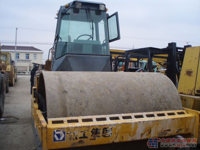 上海二手压路机市场、徐工20吨压路机
