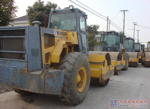 上海路帝二手工程机械 二手振动压路机价格，两轮交接二手压路机