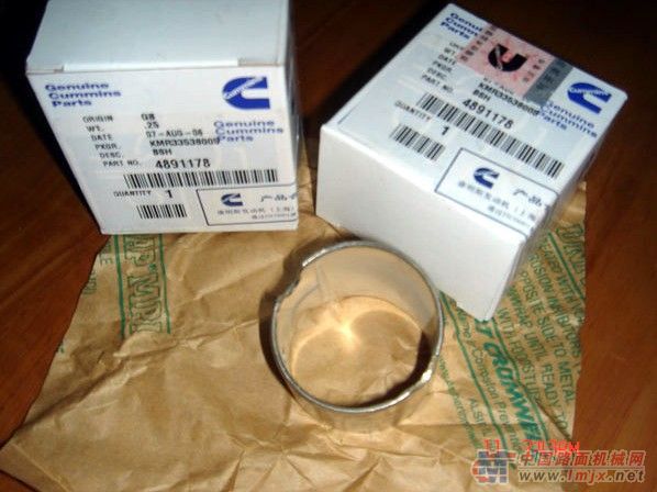 供应康明斯6BT5.94891178连杆衬套