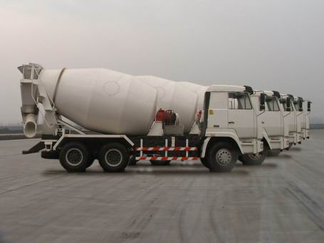 鸿达ZZ1256N4046C1系列搅拌运输车