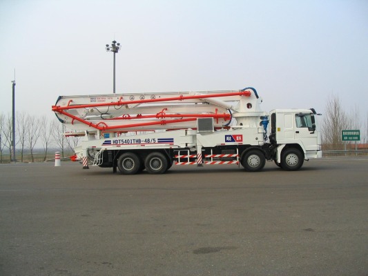 鸿达 HDT5401THB 泵车