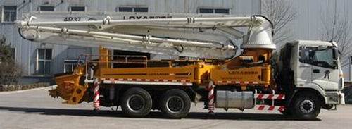 雷萨重机 37米 泵车