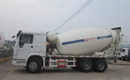 通亚汽车CTY5256GJBBJ搅拌运输车