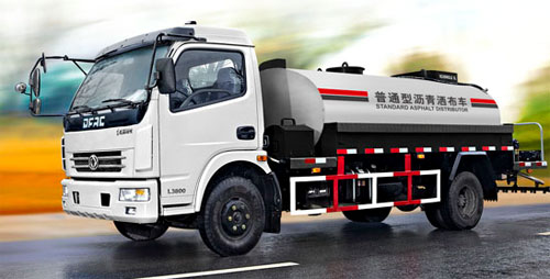 易山重工普通型沥青洒布车