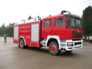 陕汽德龙F3000 8吨泡沫消防车高清图 - 外观