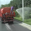 易山重工清扫护栏/洒水车/铲雪车多功能作业养护车