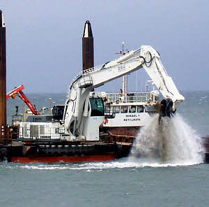 利勃海尔 P 984 C 浮式挖掘机