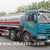 东正解放小三轴加油车