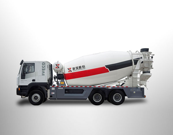 新筑CQ5254GJBHTG414型混凝土运输车