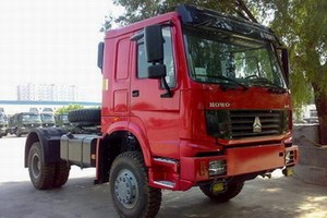 济南重汽HOWO 4×4全驱牵引车高清图 - 外观