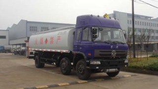 楚飛 東風小三軸（21.75立方） 化工液體運輸車
