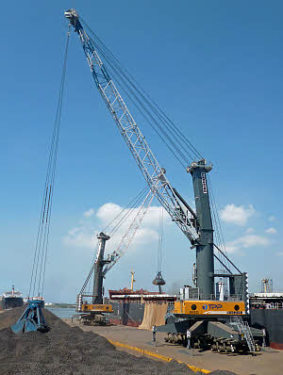 利勃海尔LHM 600移动式码头高架吊