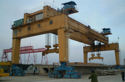 華中建機 MEhz(450+450)t提梁機 