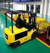 現(xiàn)代重工 HB25E(07) 電瓶叉車