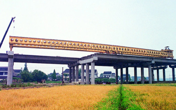 华中建机HZQ系列运架一体架桥机高清图 - 外观