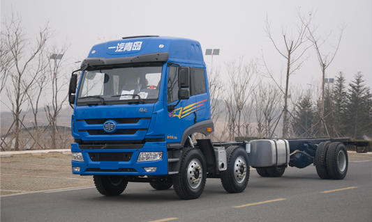 青岛解放J5M LNG 6×2甩厢车(物流专用车)高清图 - 外观