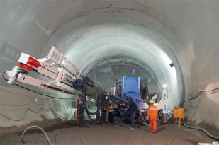 土力機械 ST60 隧道超前支護管棚鑽機