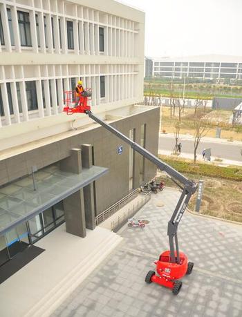 美通重工HZ160 RT自行式曲臂型高空作业平台