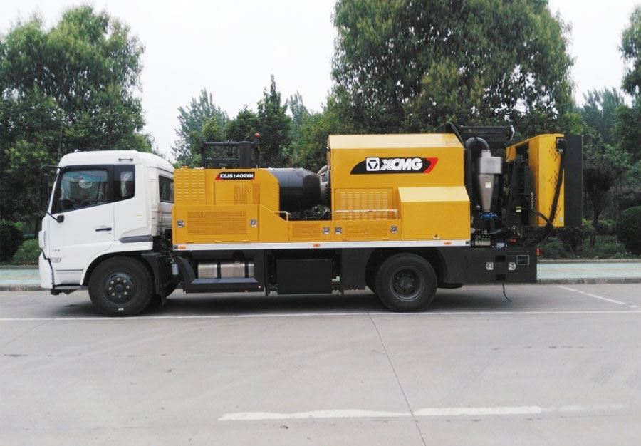 徐工XLY100TB沥青路面养护车