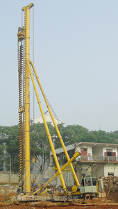 三力機(jī)械 CFGH30米 全液壓長(zhǎng)螺旋鉆機(jī)